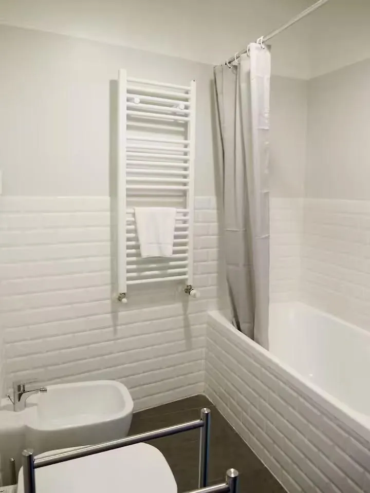 Apartment Spacious, Modern, Bright Apartment, Near Piazza Navona! Rome