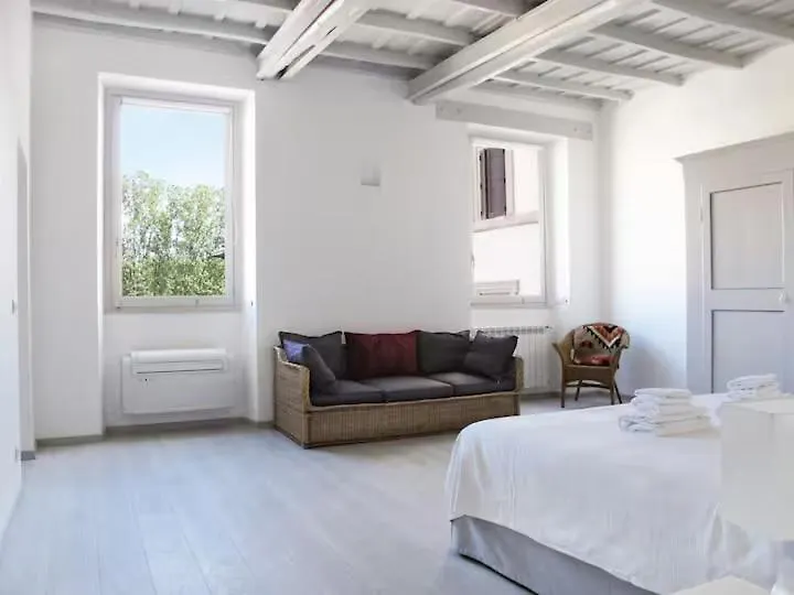 Spacious, Modern, Bright Apartment, Near Piazza Navona! Rome