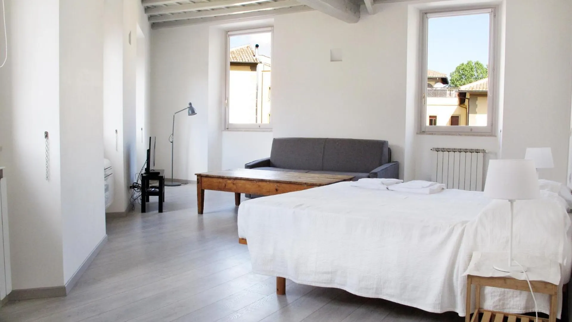 Apartment Spacious, Modern, Bright Apartment, Near Piazza Navona! Rome